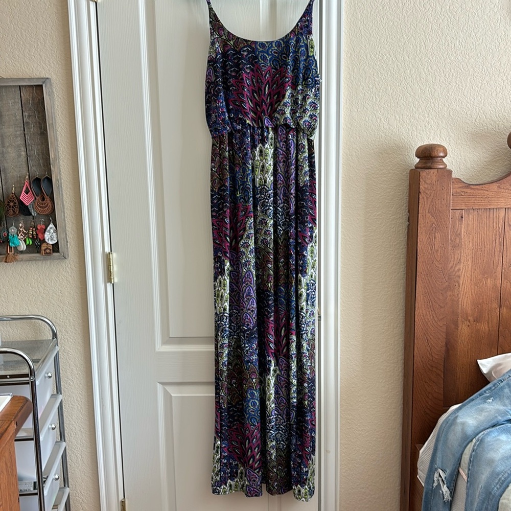 Sz L. Maxi dress.